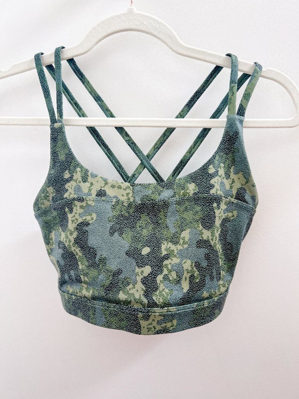 Zyia Active Pebbled Camo Strappy Sports Bra - Size Medium